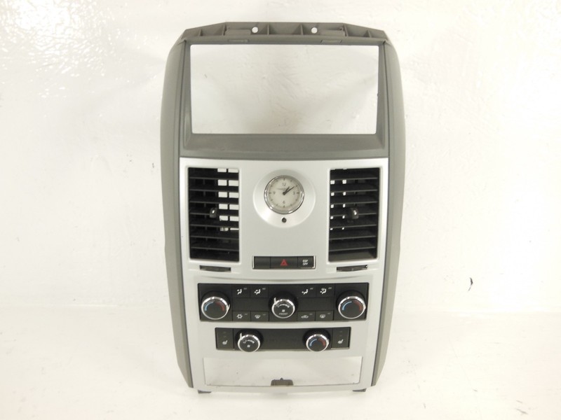 2008-2010 Chrysler Town & Country Climate Control Dash Console Vents 3 Zone OEM