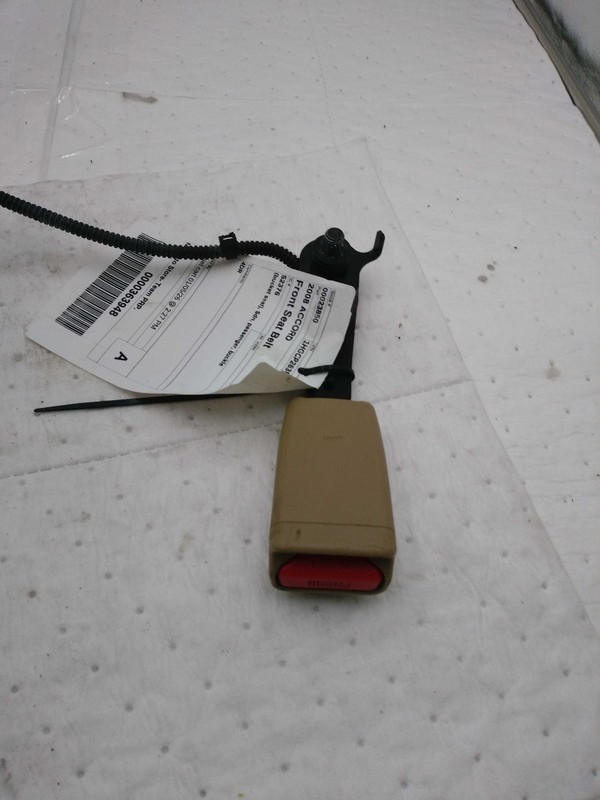 2008-2009 Honda Accord OEM White Seat Belt Buckle - Used, 132K Miles