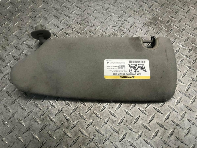 2005-2011 DODGE DAKOTA PASSENGER SUN VISOR OEM 5KK52BD1AA