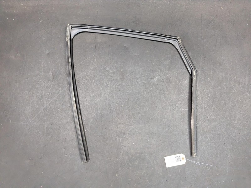 Rear Left Door Window Glass Run Channel 2019 Mazda CX-5 KB7W-73-605 2017 - 2021