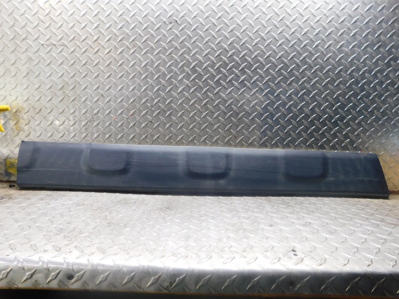 2007-2011 HONDA CR-V LEFT DRIVER FRONT DOOR LOWER MOLDING TRIM GARNISH