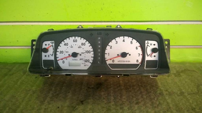 02 MONTERO SPORT 3.0L AT SPEEDOMETER CLUSTER OEM 1365-1