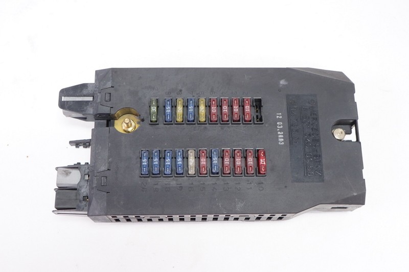MERCEDES DODGE SPRINTER Main Fuse Relay Junction Box BCM OEM 2003 - 2006