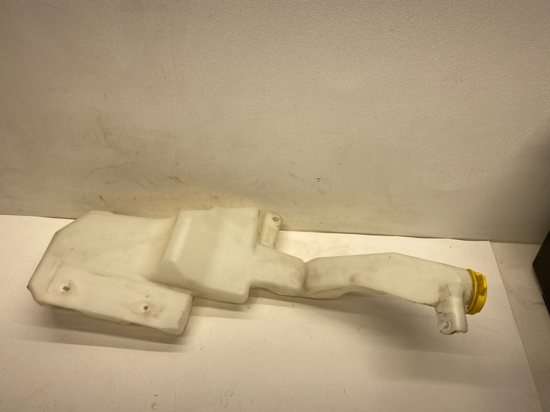 2014-2018 JEEP CHEROKEE WINDSHIELD WASHER FLUID TANK BOTTLE RESERVOIR OEM