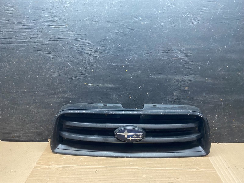 2003 to 2005 Subaru Forester Front Upper Grill Grille Oem V2841DG