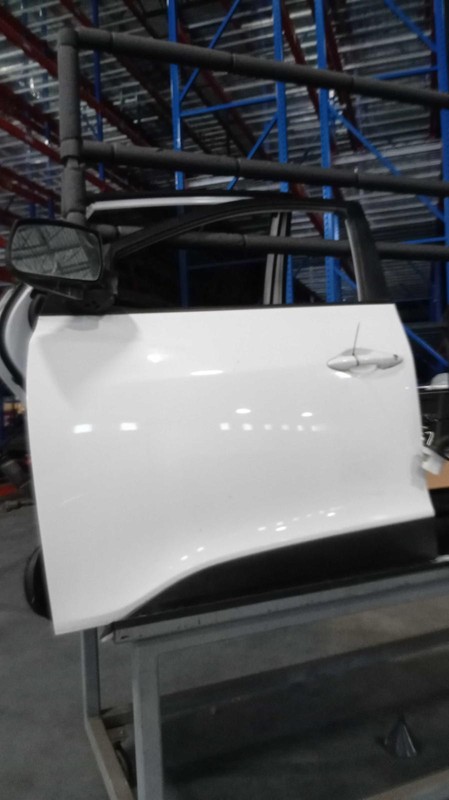 2015 Hyundai Tucson Left Front Door White 366087 Used 129k Miles