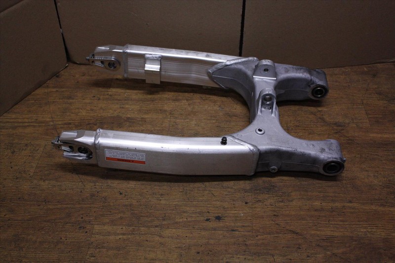 2002 HONDA VTR 1000 F SUPERHAWK SWING ARM SWINGARM SUSPENSION OEM VTR1000 02