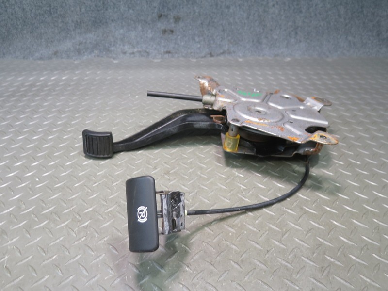 2006-2007 HUMMER H2 MANUAL EMERGENCY PARKING BRAKE STOP PEDAL