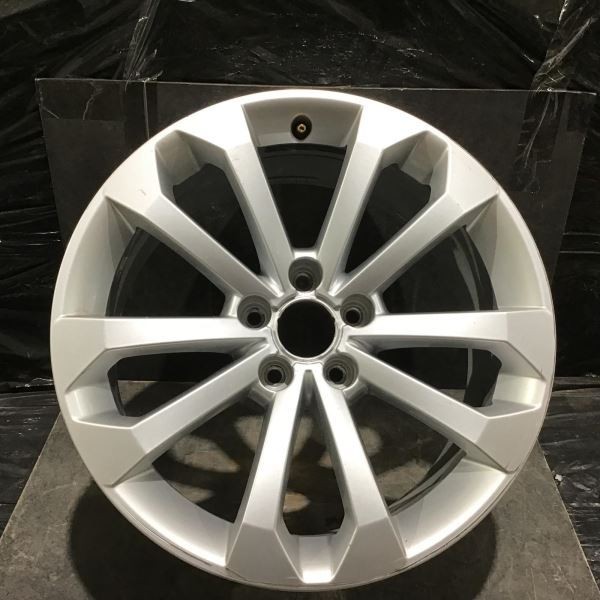 2013-2017 Audi Q5 58917 Wheel 18x8 Rim 5 Double Spoke Silver Painted 8R0601025AD