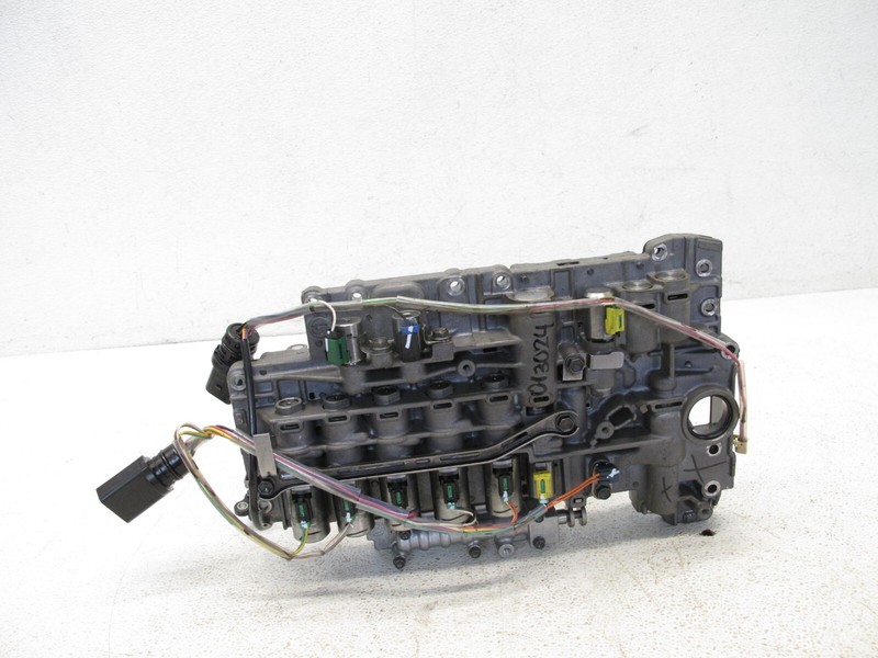11-15 AUDI 4L Q7 3.0 S/C 11-12 VW TOUAREG A/T MECHATRONIC TRANSMISSION BODY 0130
