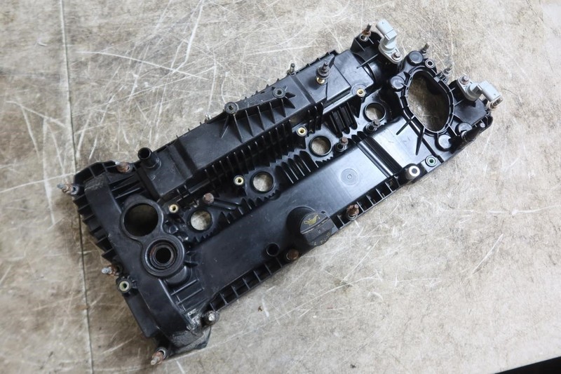 2021-2025 Ford Bronco 2.3L OEM Engine Valve Cover MB3E 6007 UA