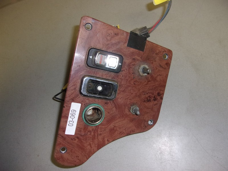 Freightliner 17-05018M-002 Dash Switch Panel Assembly *FREE SHIPPING*