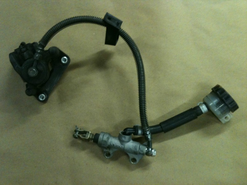 1998 Kawasaki Ninja ZX 600 REAR BRAKE ASSEMBLY Master Cylinder CaliperZX600