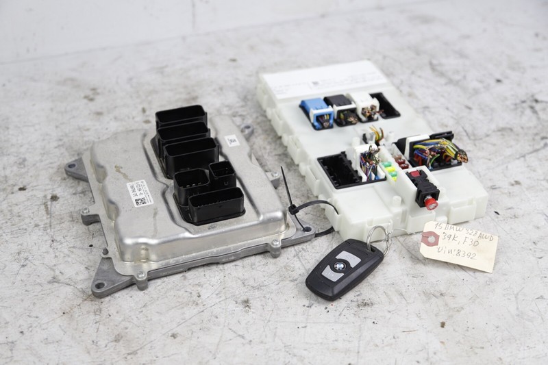 12-18 BMW F30 228 320 328 428 2.0l Engine Motor DME Control Key Set OEM 38k Mile