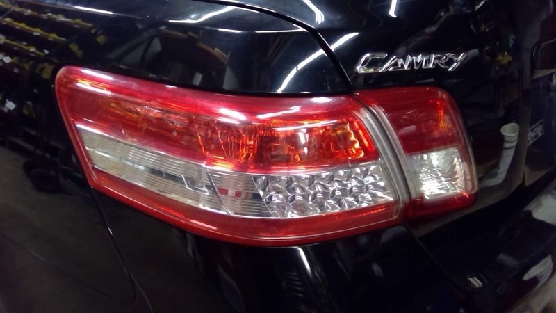 Driver Tail Light Quarter Panel Mounted Red And White Fits 10-11 CAMRY 1784264