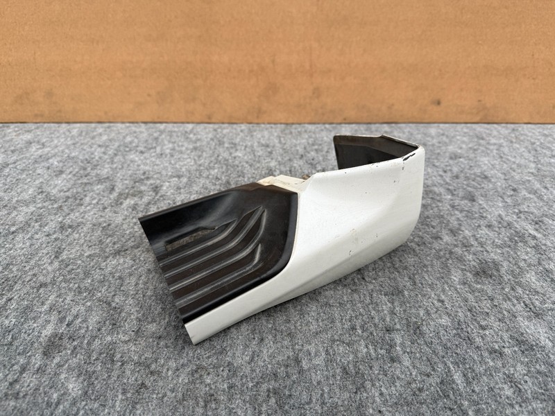 INFINITI QX56 QX80 2011-2017 OEM REAR LEFT DRIVER RUNNING BOARD STEP TRIM WHITE