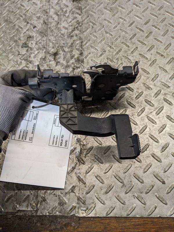 2017 - 2025 CHRYSLER PACIFICA FRONT HOOD PANEL LATCH LOCK ACTUATOR OEM 1181780