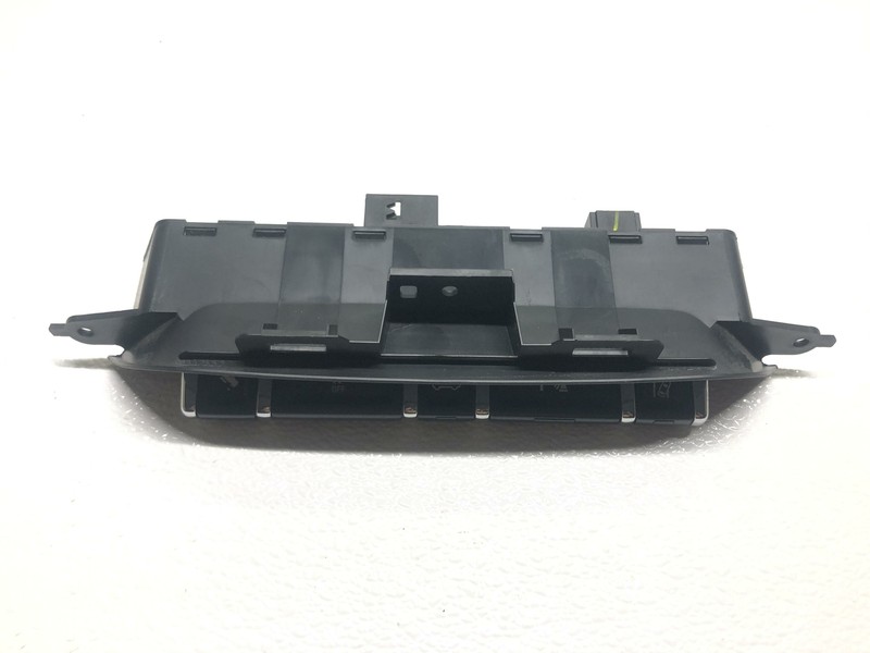 14-18 SILVERADO Dash Pedal/Traction Control/Park Assist Control Switch Board OEM