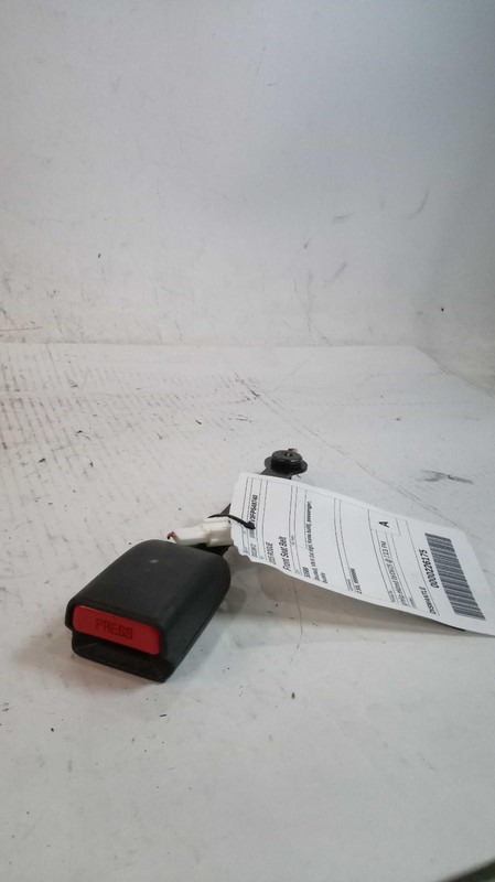 2015 Nissan Rogue OEM Used Red Seat Belt 119K Miles Warranty Included