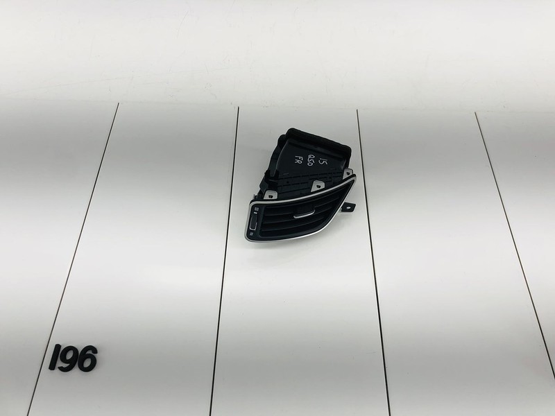 14-20 INFINITI Q50 FRONT RIGHT SIDE DASHBOARD OUTER AIR VENT GRILLE OEM