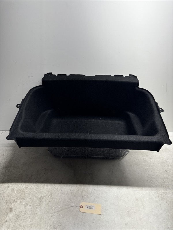 20-23 TESLA MODEL Y TRUNK CARGO FLOOR STORAGE COMPARTMENT BOX 7032 M6