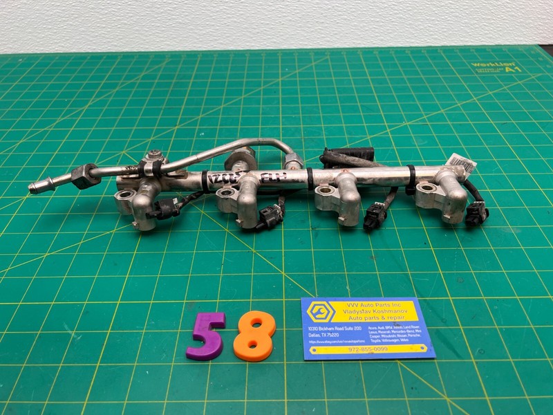 12-15 Mercedes C250 W204 M271 engine FUEL INJECTION RAIL OEM