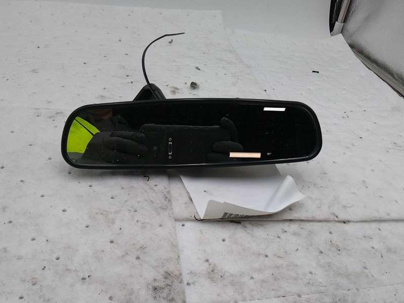 Used Front Center Interior Rear View Mirror fits: 2020 Honda Cr-v w/automatic di