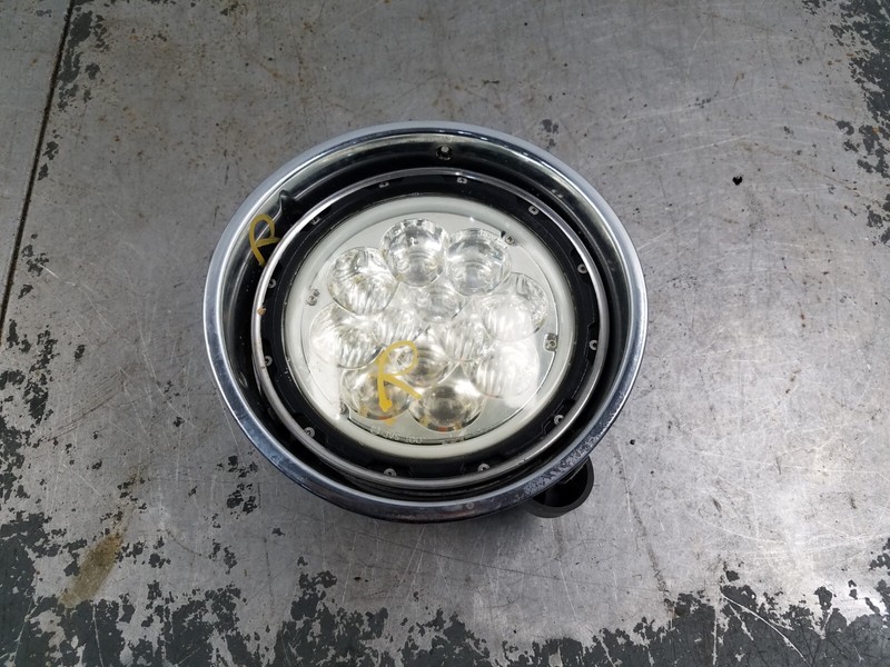 2006 Jeep Wrangler TJ Rubicon 4x4 Right LED Head Light / Bucket Bezel #0921 Q7