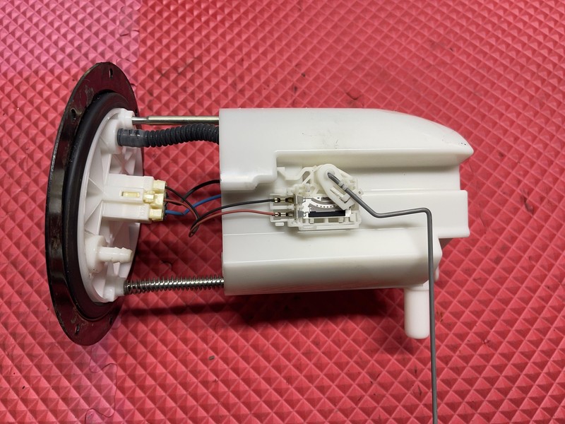 07-09 LEXUS LS460 ELECTRIC FUEL PUMP LEVEL SENSOR SENDING UNIT 77020-50071 OEM