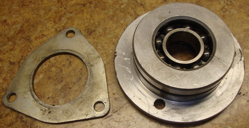 1985 Yamaha XV700 XV 700 Virago Engine Drive Shaft Yoke U Joint Cover Bearing 85