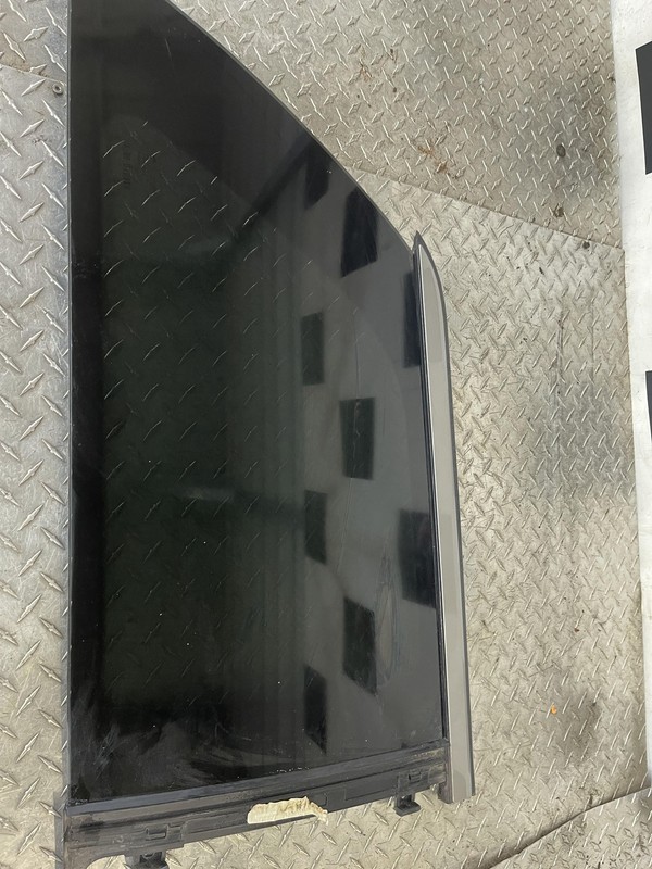 2007-2012 Mercedes Benz Rear Passenger Right Vent Glass Tested Oem