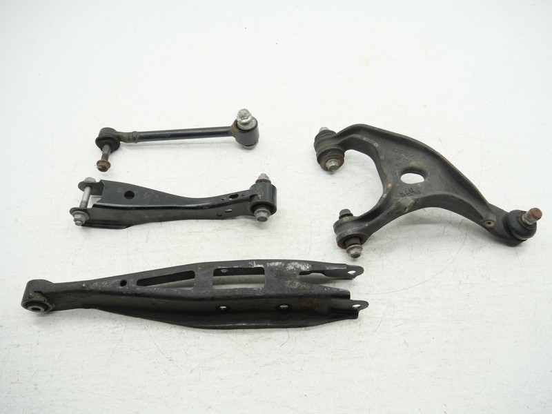 2017-2020 Toyota 86 ZN6 Rear Suspension Control Arm Set SU003-07492 OEM