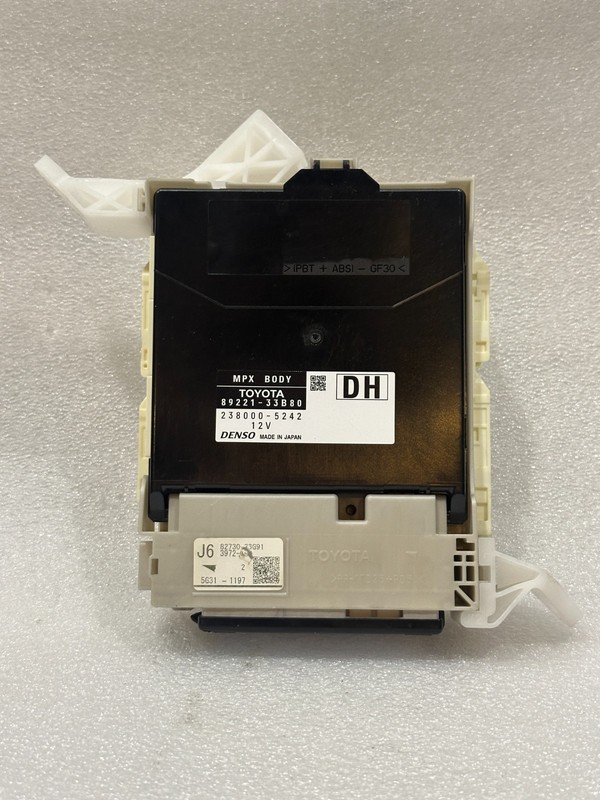 16 LEXUS ES350 Multiplex Network Body Control Module - 89221-33B80