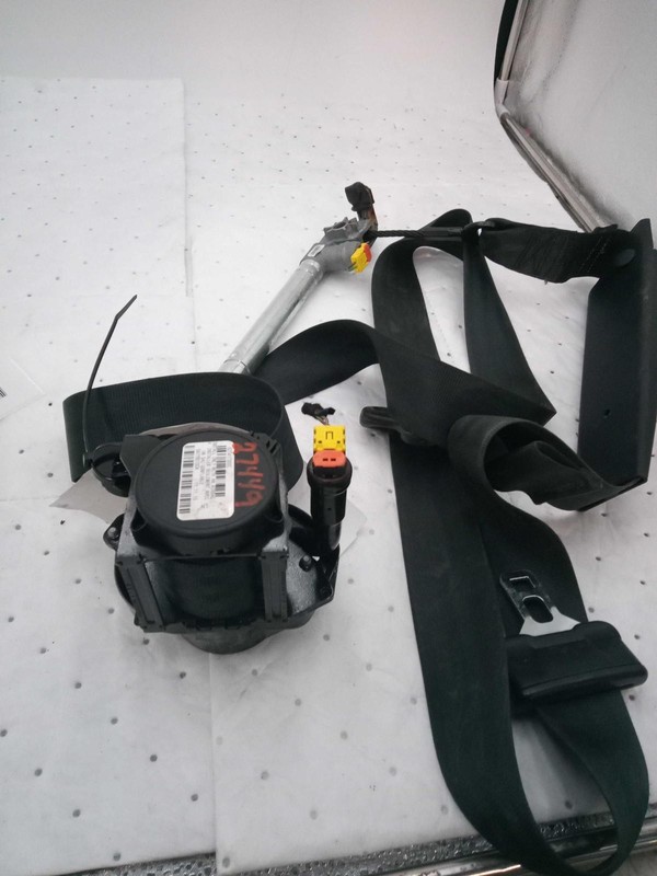 2016 Ford Escape OEM Used Red Seat Belt Buckle 4DR 95K Miles EJ5Z9961203AA
