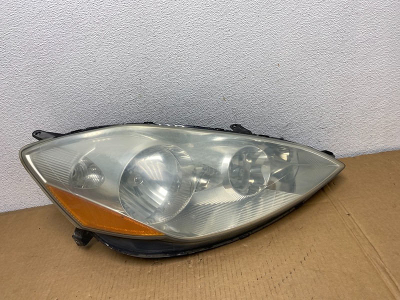 2006 to 2010 Toyota Sienna Right Passenger Rh Side Headlight Halogen AD0774 DW