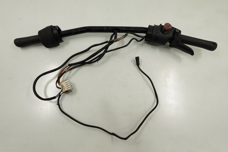 2009 Ski-Doo Expedition 4-TEC 800 OEM Handle Bars w/ Throttle & Kill Switch