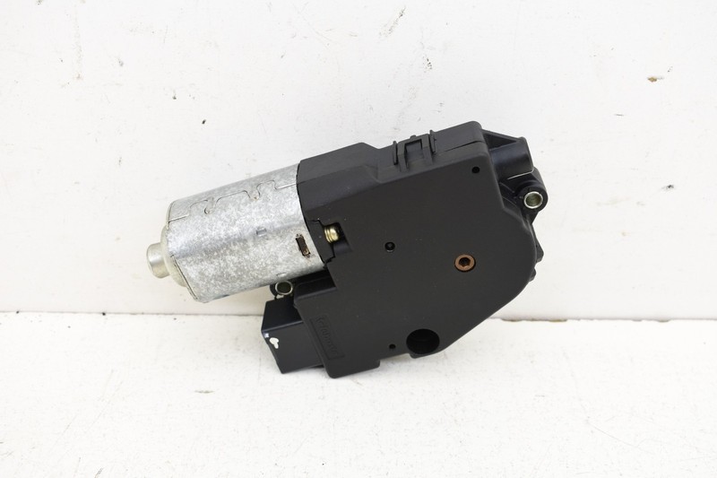 2003 Infiniti G35 Coupe Sun Roof Motor Assembly OEM KW66