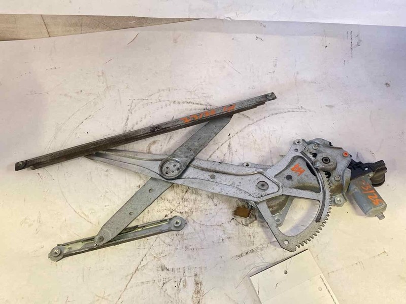 Front Door Regulator TOYOTA COROLLA Left 09 10 11 12 13