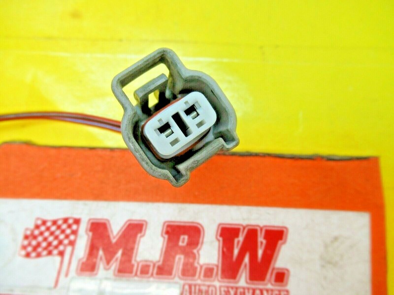 WIRE PLUG CONNECTOR off MANUAL TRANSMISSION SOLENOID SWITCH for 00-05 MR2 SPYDER