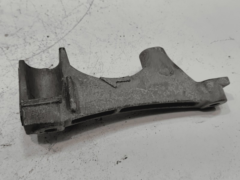 2020-2025 Toyota Highlander 2.5L Engine Passenger Side Mount Spacer Bracket OEM