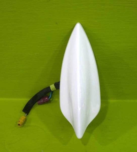 15 16 17 VERANO SHARK FIN RADIO ANTENNA OEM 3663-12
