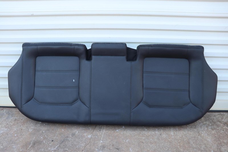 2018-2019 VOLKSWAGEN VW PASSAT REAR SECOND ROW LOWER SEAT CUSHION BOTTOM OEM