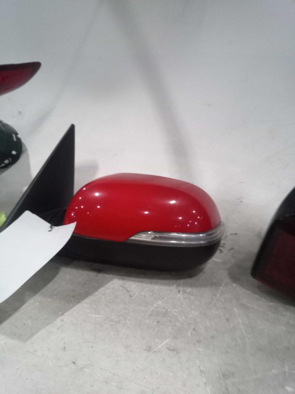 2014 KIA SOUL Left Door Mirror Assembly RED Used OEM 640803 125K Miles
