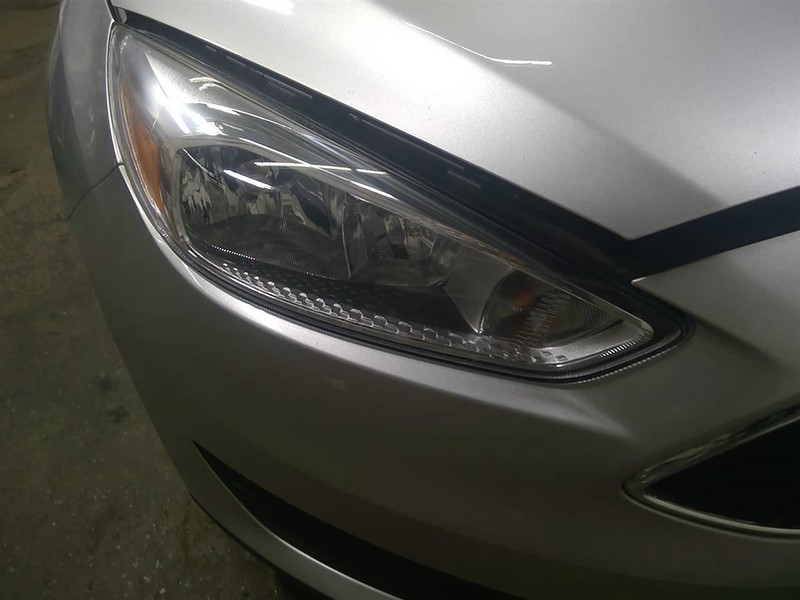 Passenger Headlight Halogen Chrome Headlamp Bezel Fits 15-18 FOCUS 1741095