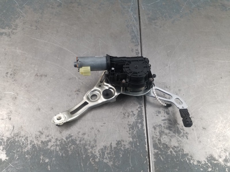 2017 Mercedes AMG C 63 S Tailgate Lift Motor #3490 C5