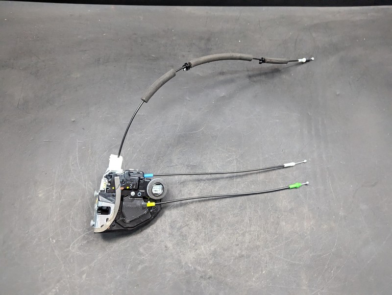 Rear Right Door Lock Latch 2021 Toyota C-HR 69050-F4030 2018 2019 2020 2022
