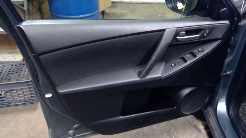 MAZDA 3 2013 Driver Left Front Door Trim Panel 1714884