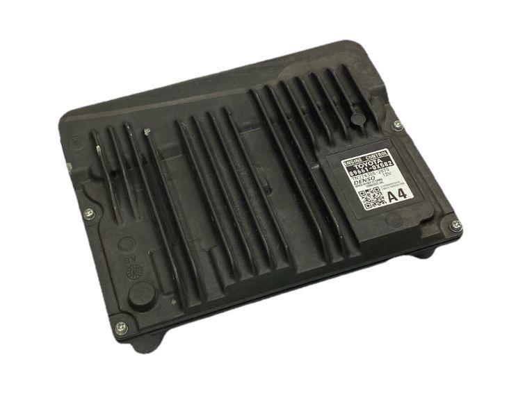 Toyota Camry engine control unit 2019 ECU ECM 2.5L OEM 896610X582 broken plug