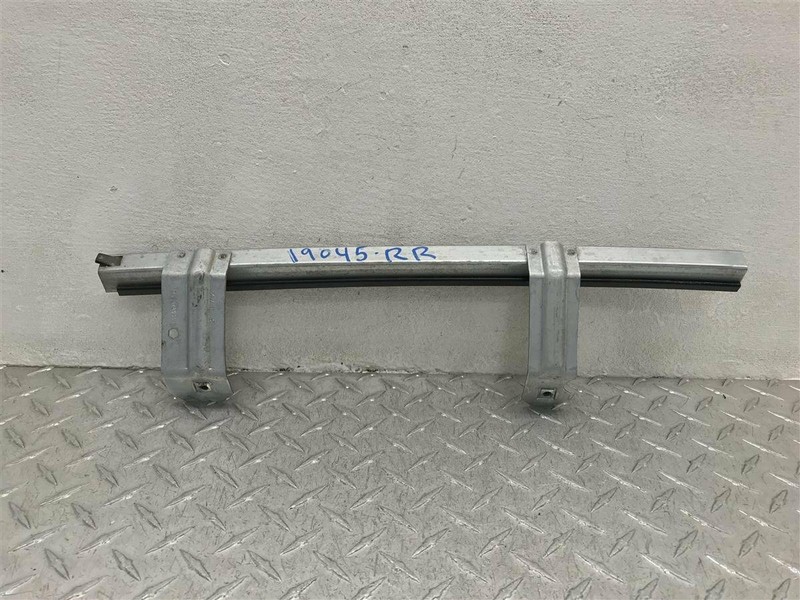 03-09 HUMMER H2 PASSENGER REAR GUIDE CHANNEL ONLY OEM 15068268