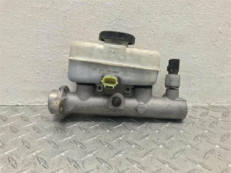 03 04 05 FORD EXPLORER 4.0L BRAKE BOOSTER MASTER CYLINDER OEM 541-01268
